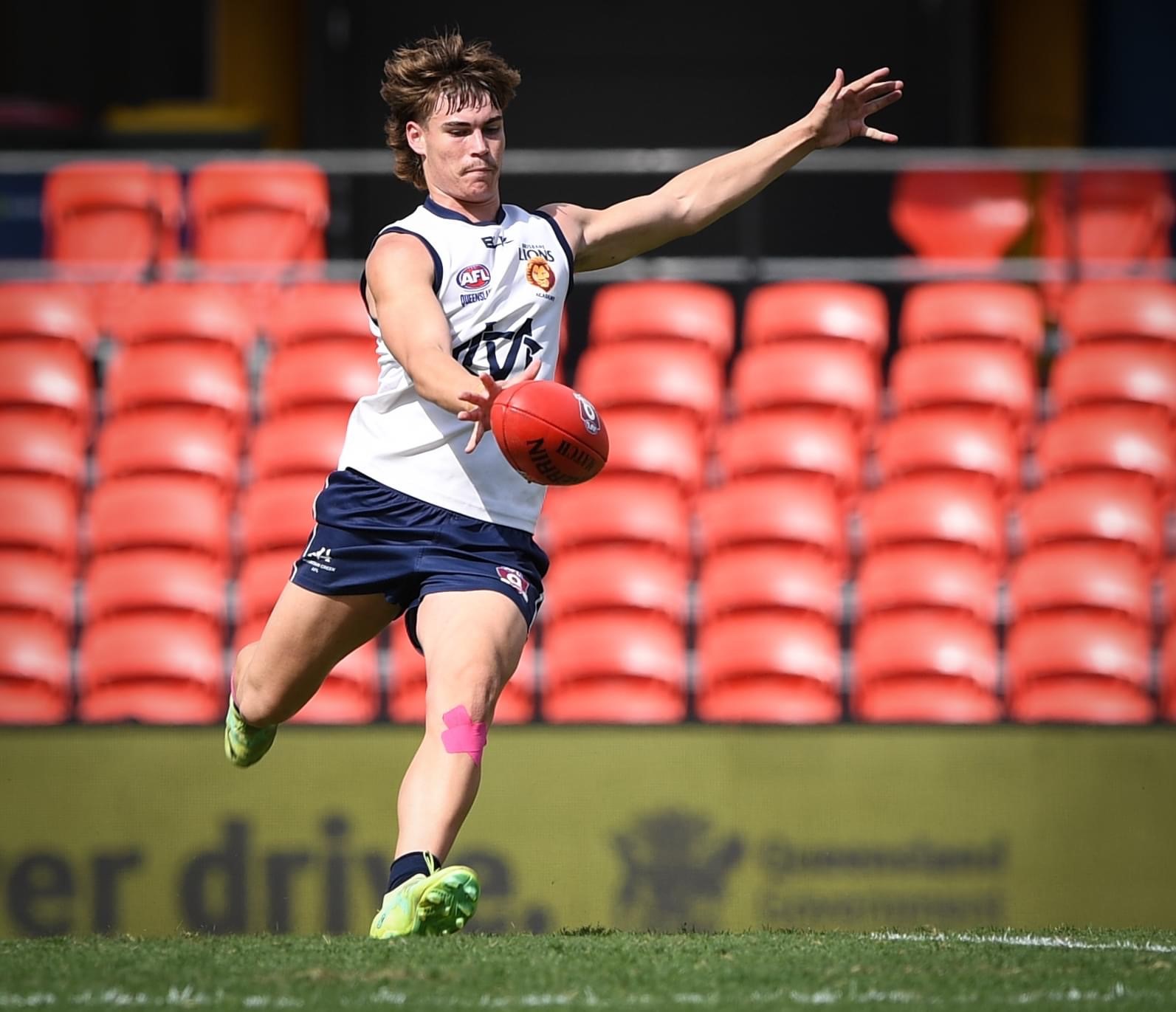 Noah Johnston snaps on Hertiage Bank Stadium.jpg